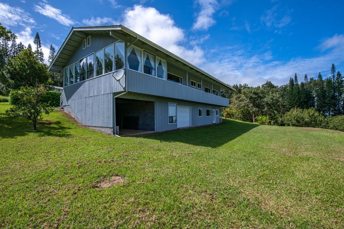 44-3265 Kalopa Mauka Road Honokaa, HI 96727 - Photo 23 of 30 a house view with a garden space