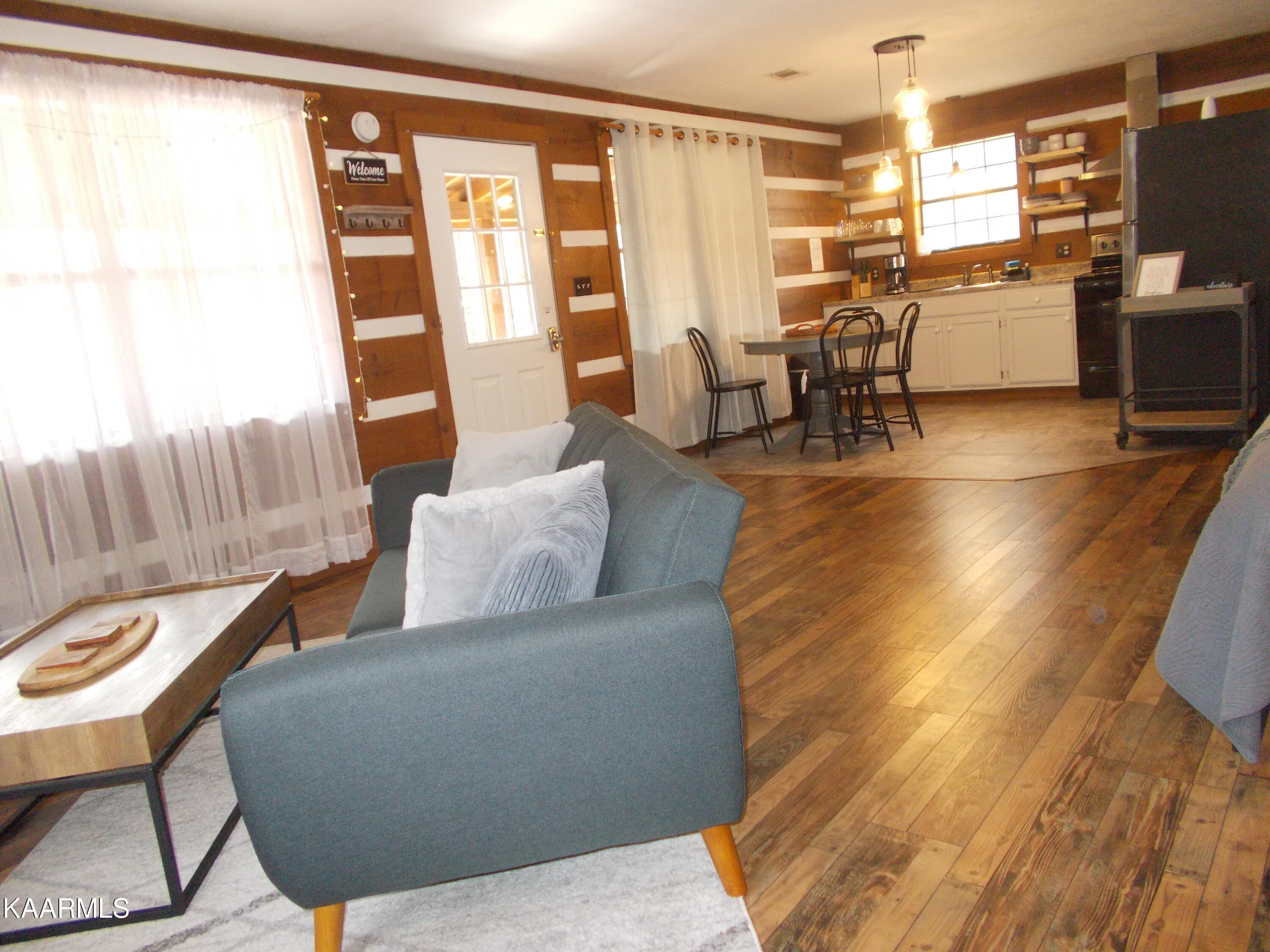 4166 Wears Valley Road Sevierville, TN 37862 - Photo 35 of 56 3ADC7DEA-D574-4BAC-B1CD-2B19ECC6AF76