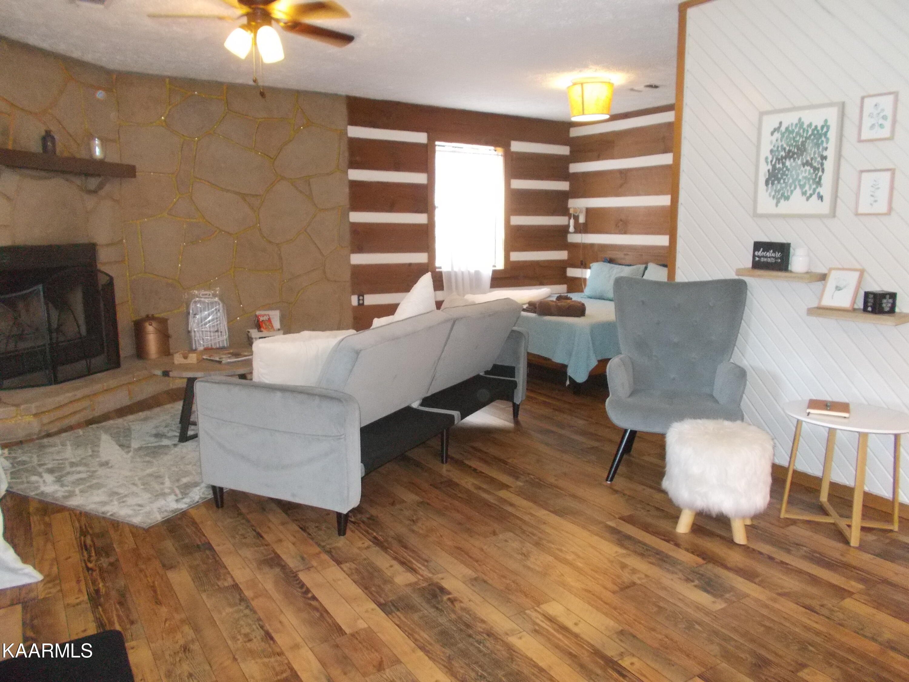 4166 Wears Valley Road Sevierville, TN 37862 - Photo 6 of 56 137D26E2-DF65-4DDF-859C-3EBC84CBA19F