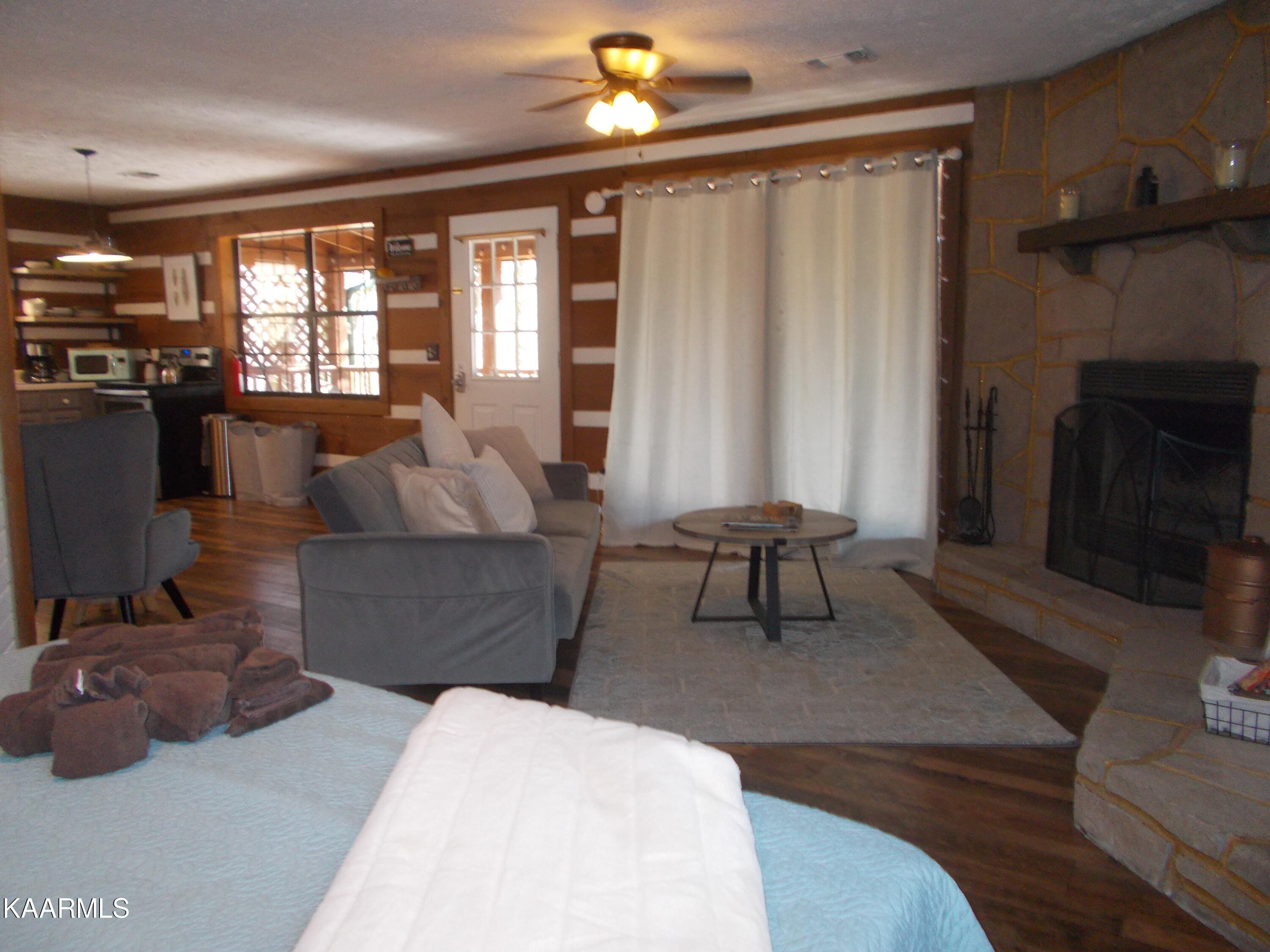 4166 Wears Valley Road Sevierville, TN 37862 - Photo 10 of 56 C74DDF0A-BFBF-49C2-B6DB-B5BBC270AC8E