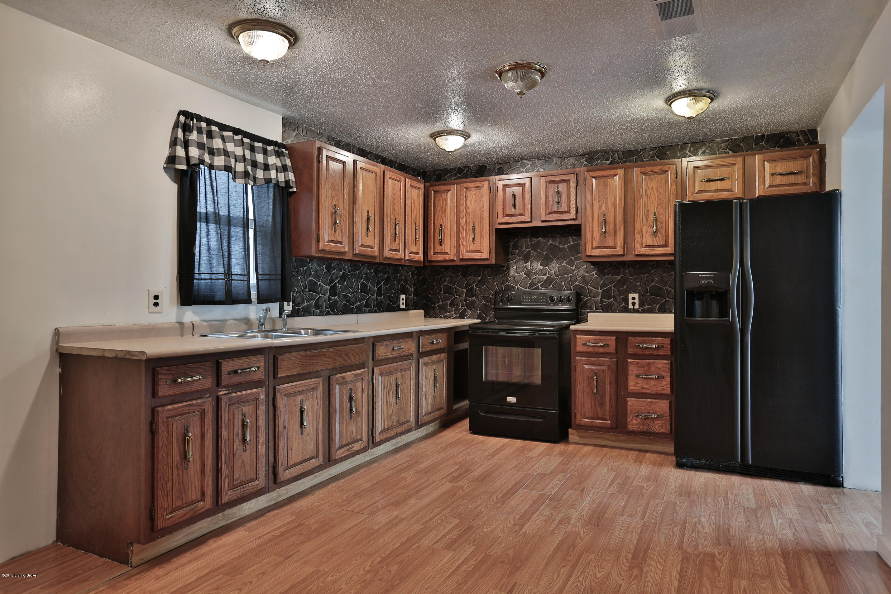 5823 Elmburg Road Bagdad, KY 40003 - Photo 13 of 28 Kitchen