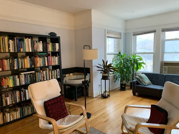 $2,950 | 1319 West Early Avenue, Unit 2, Chicago, IL 60660