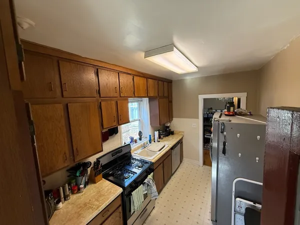 $2,950 | 1319 West Early Avenue, Unit 2, Chicago, IL 60660
