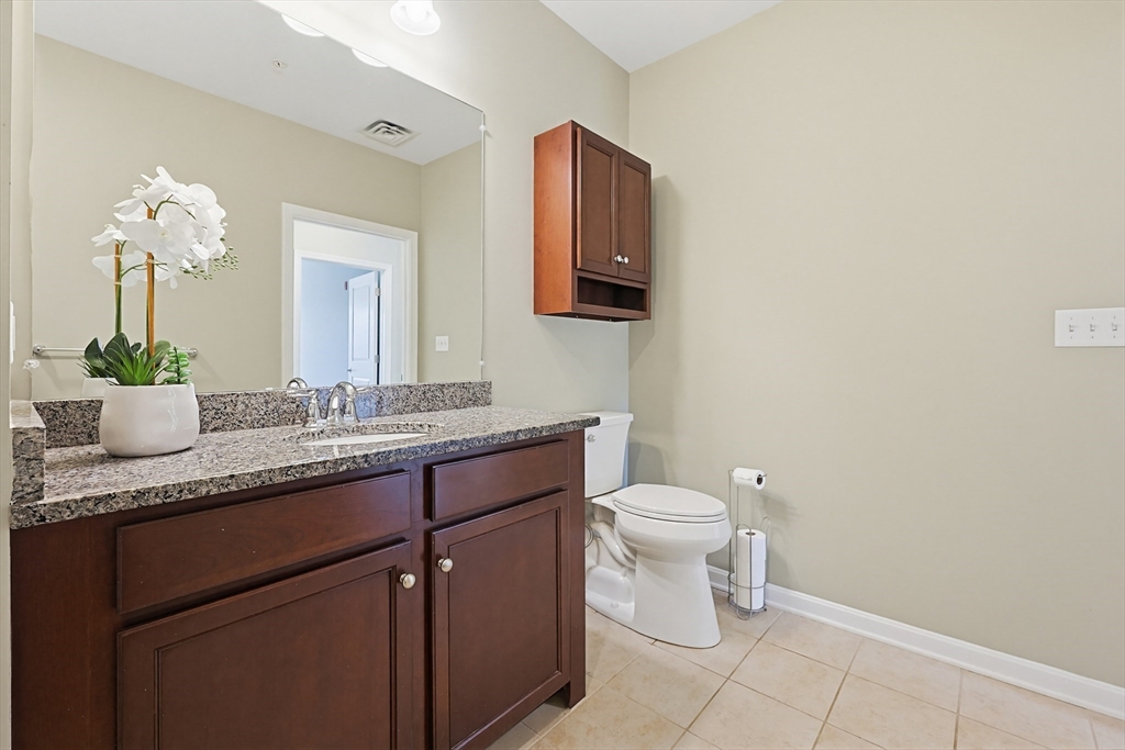 36 Augustus Court, Unit 2012 Reading, MA 01867 - Photo 20 of 35