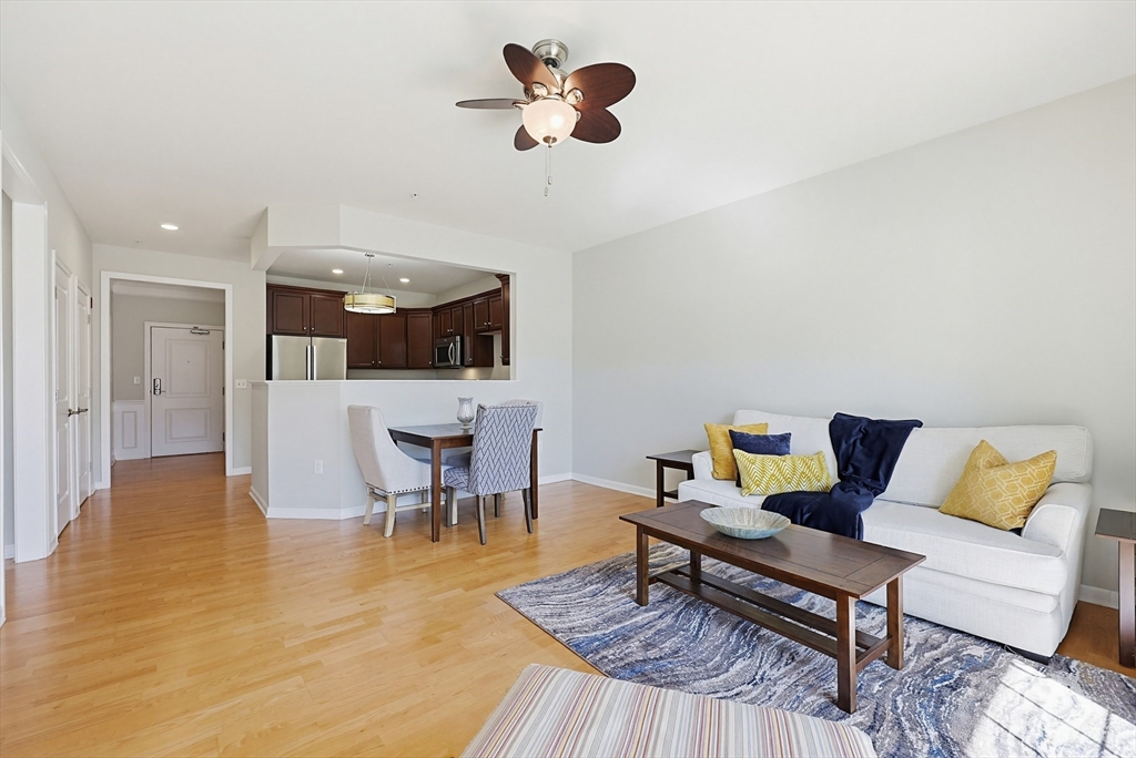 36 Augustus Court, Unit 2012 Reading, MA 01867 - Photo 5 of 35