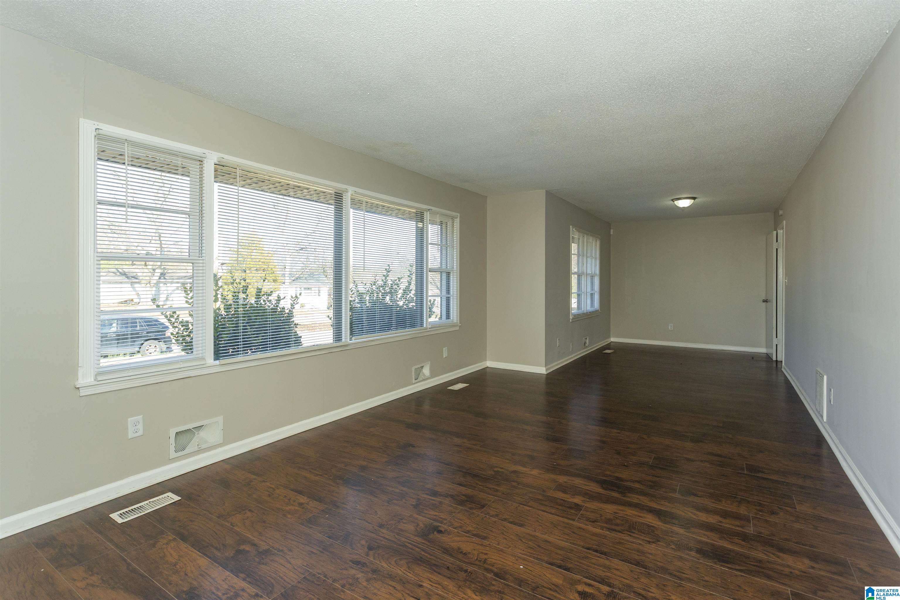 308 6th Street South Bessemer, AL 35020 - Photo 4 of 33