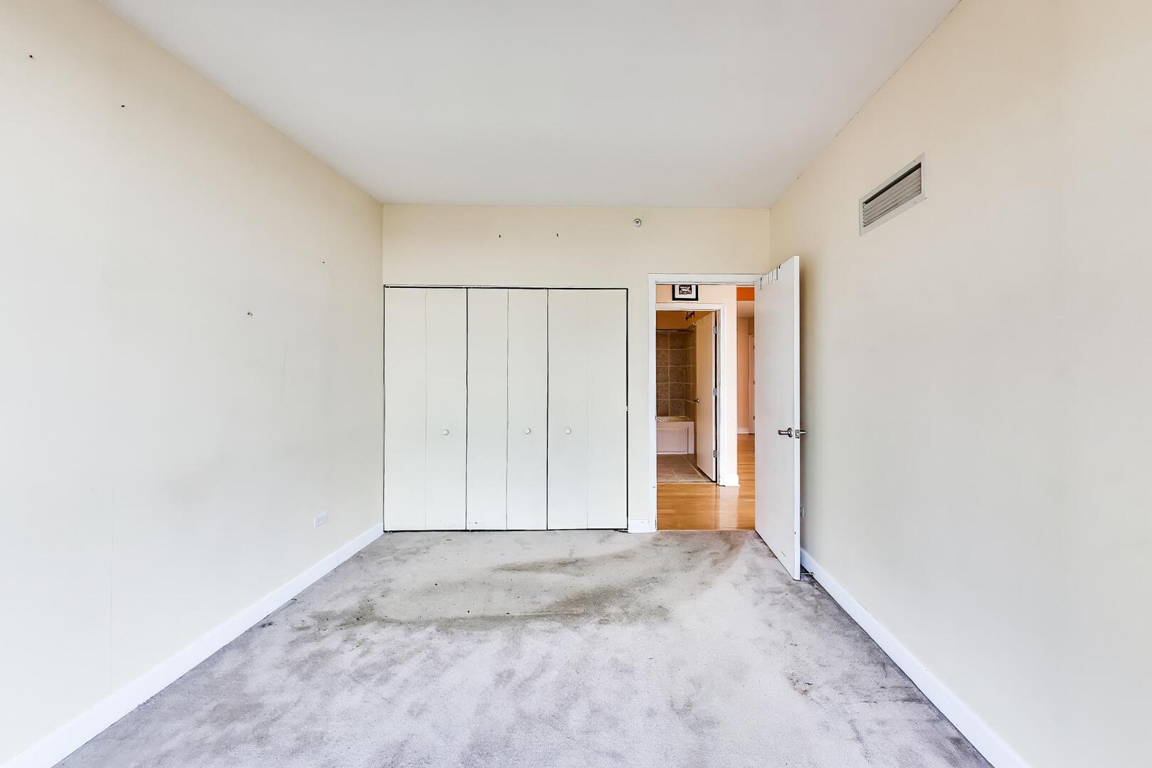 1101 South State Street, Unit 1307 Chicago, IL 60605 - Photo 18 of 31 a view of an empty room