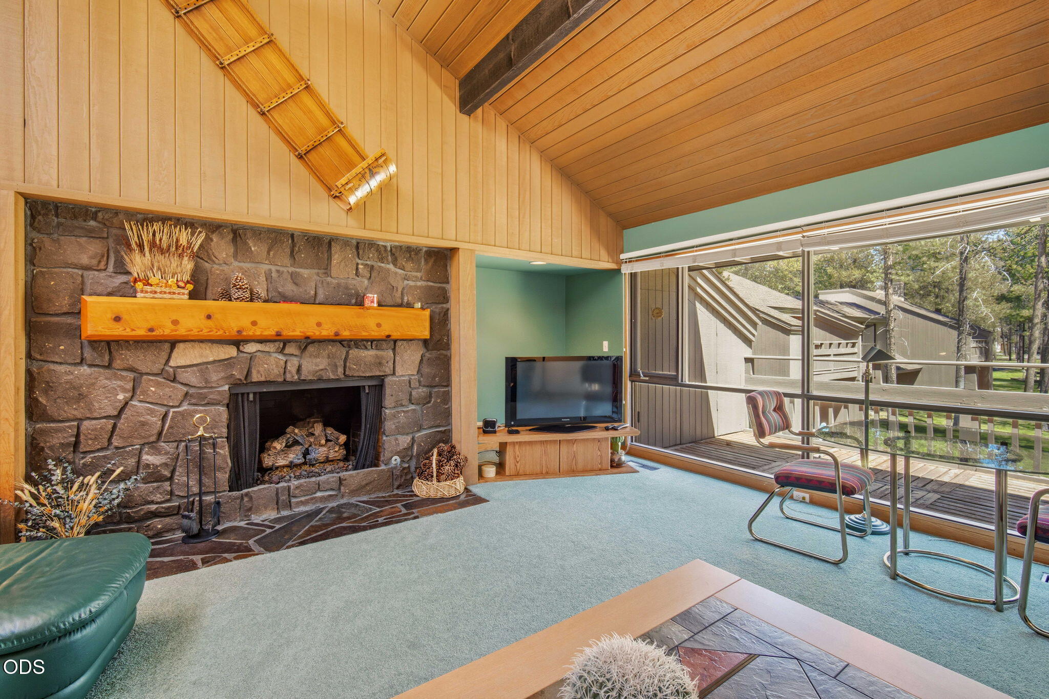 57218 Island Road, Unit 18 Sunriver, OR 97707 - Photo 8 of 38