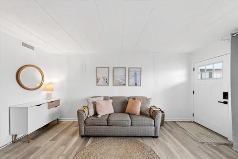 $425,000 | 2101 Surf Avenue, Unit 211, North Wildwood, NJ 08260