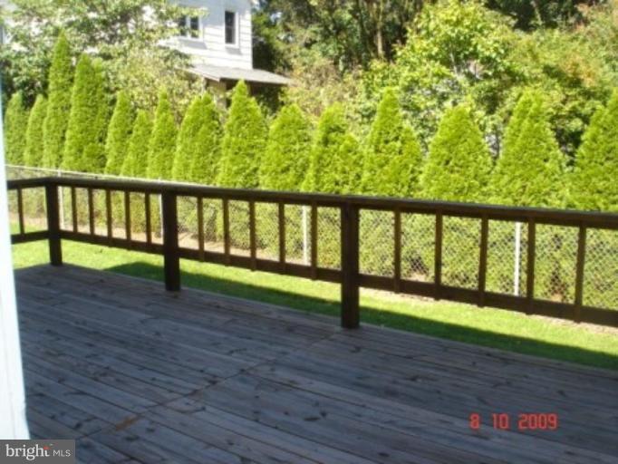 202 Hollen Road Baltimore, MD 21212 - Photo 2 of 29 Deck