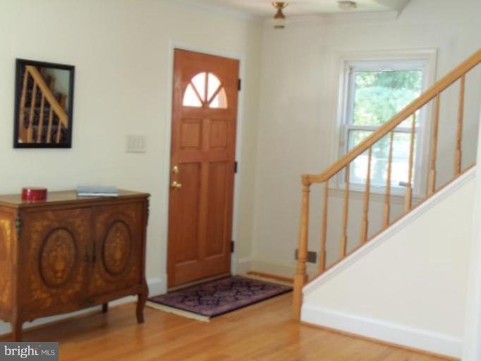 202 Hollen Road Baltimore, MD 21212 - Photo 21 of 29 Entrance / Foyer