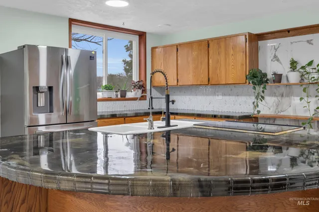 $650,000 | 1158 South Powerline Road, Nampa, ID 83686