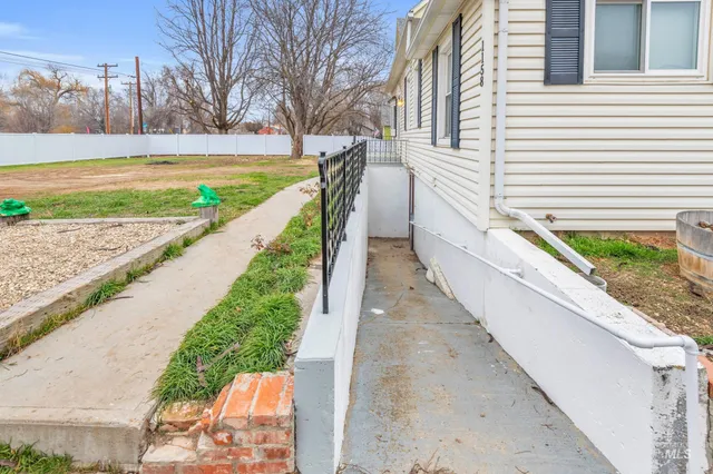 $650,000 | 1158 South Powerline Road, Nampa, ID 83686