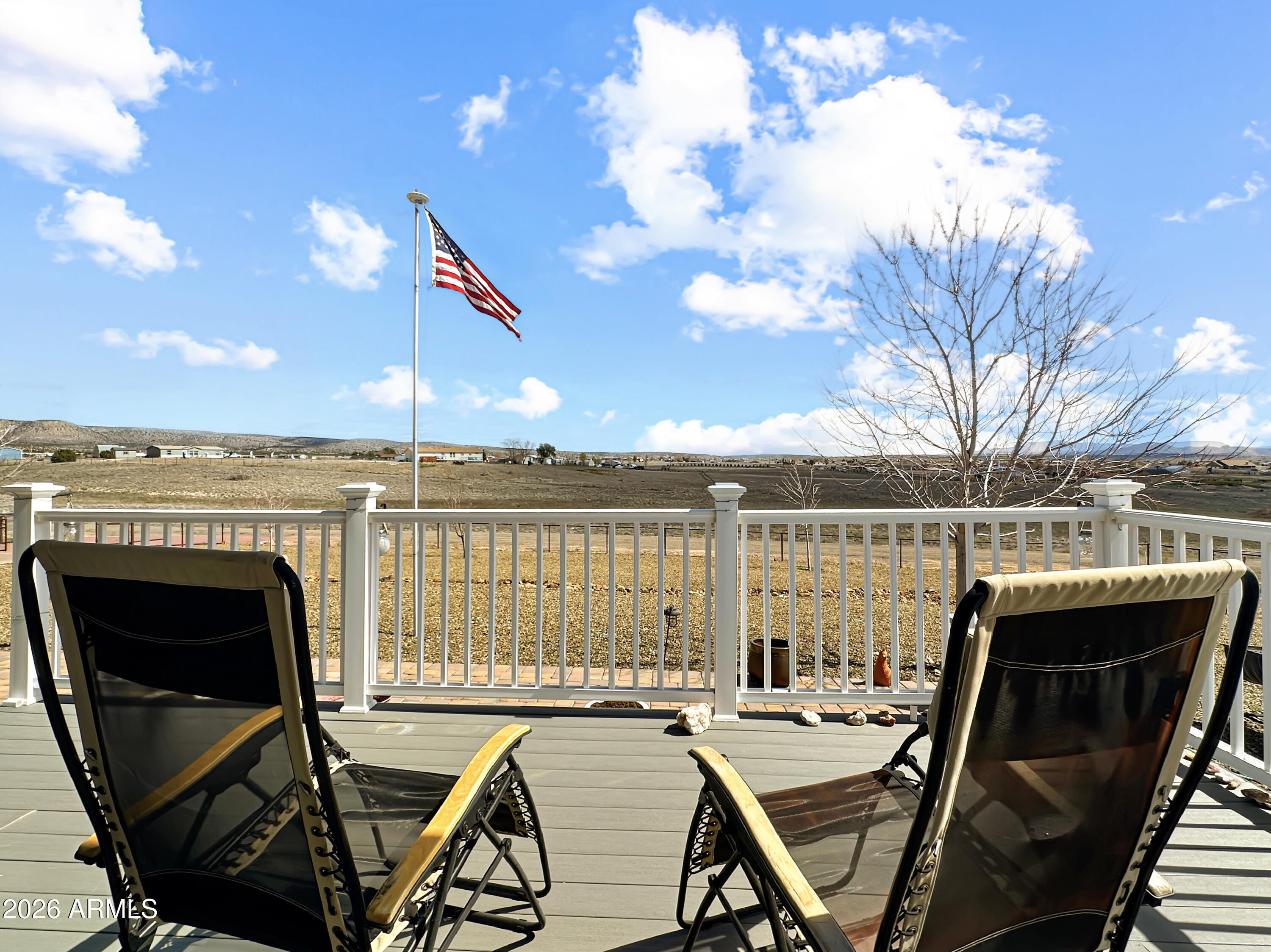 25818 North Riesling Lane Paulden, AZ 86334 - Photo 4 of 22 6a7d67fae16301997c4b7dac63c9087e5e82e9b5