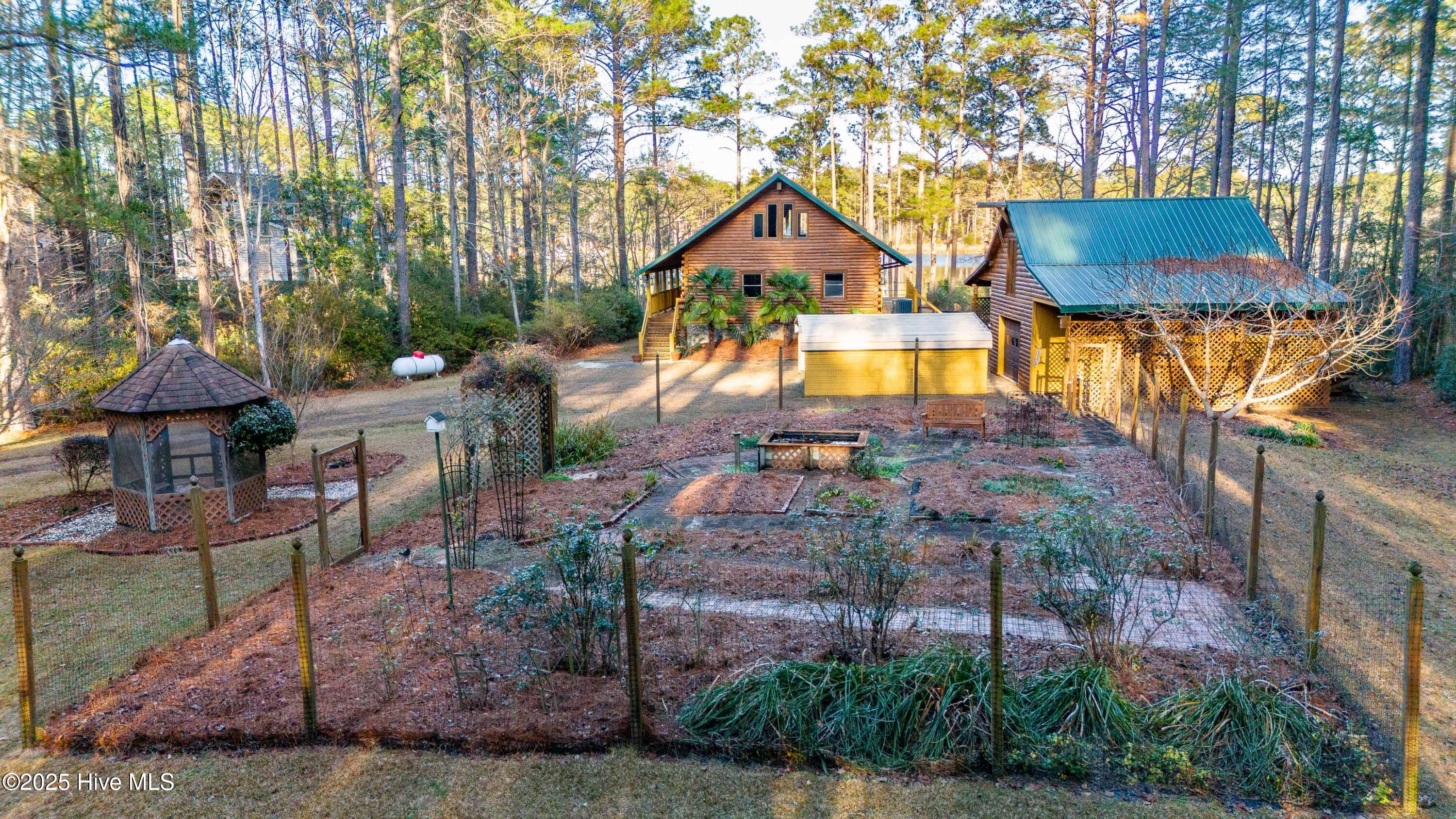 128 Fork Point Road Oriental, NC 28571 - Photo 44 of 54 044_Exterior