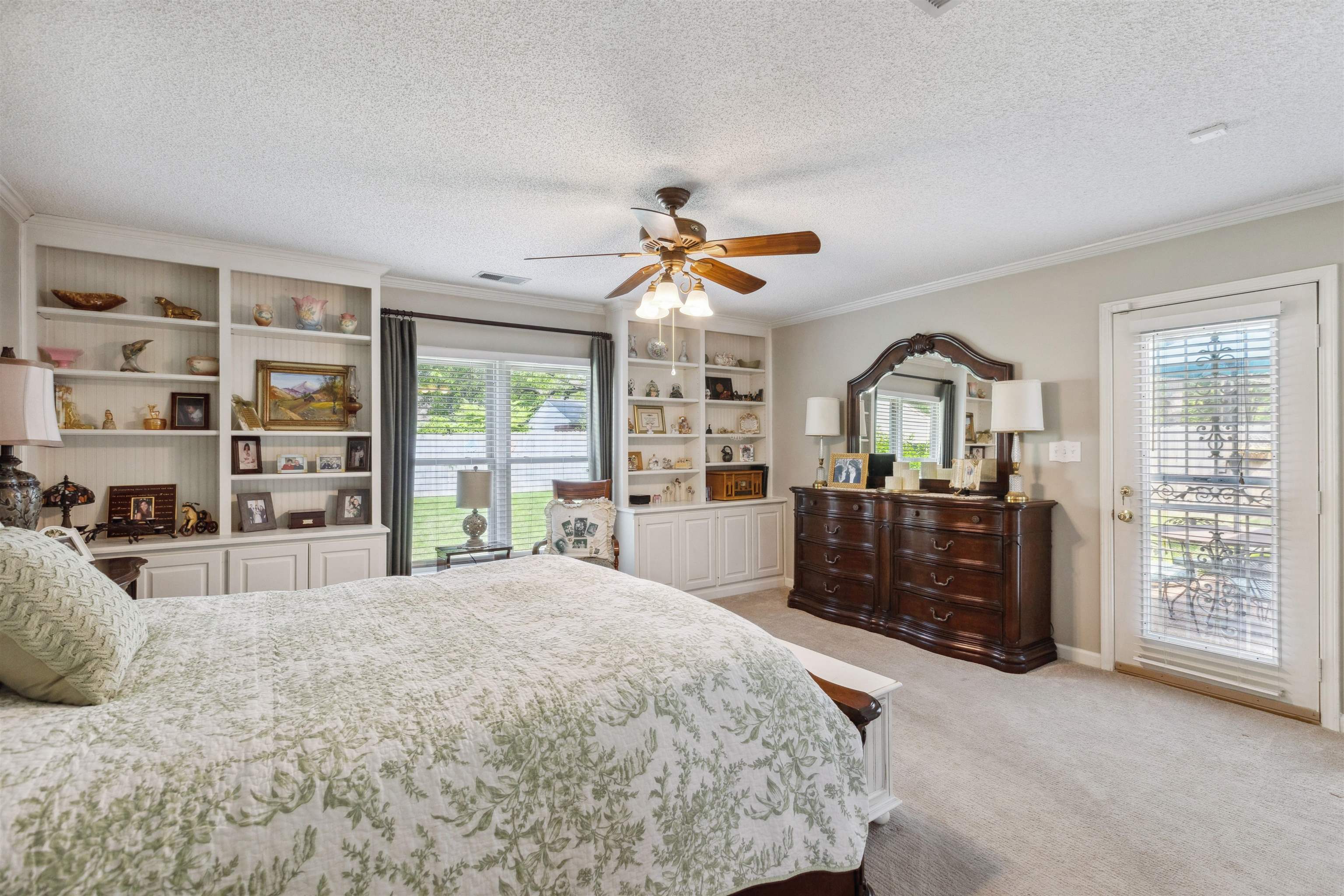 1631 Hopewell Road Memphis, TN 38117 - Photo 12 of 22 a bedroom with a large bed and a window