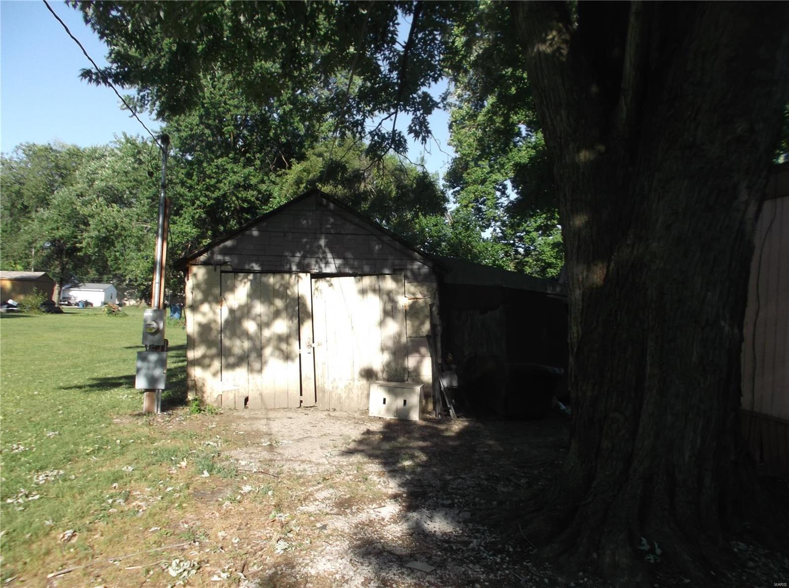 3824 B Street Granite City, IL 62040 - Photo 2 of 7