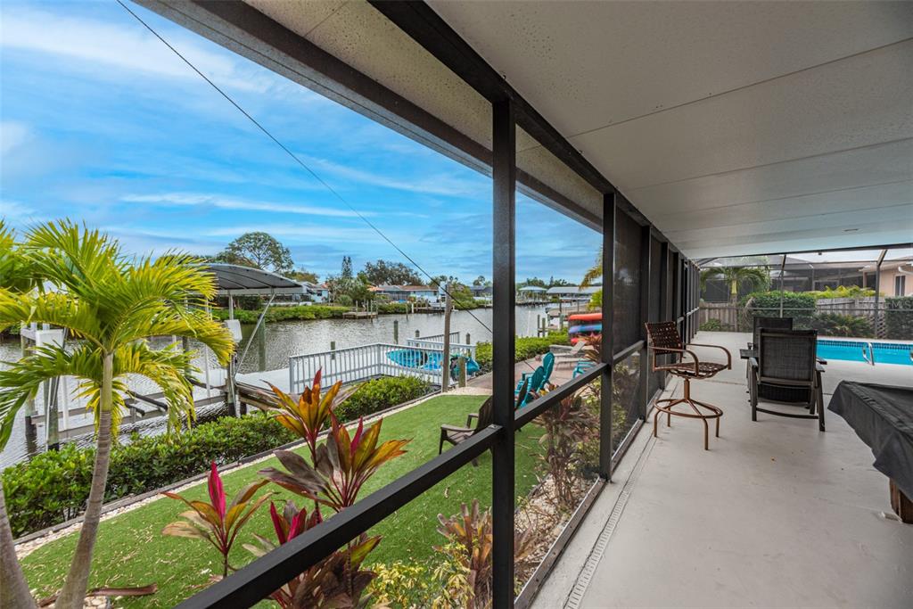 910 Chipaway Drive Apollo Beach, FL 33572 - Photo 26 of 39 a view of a balcony