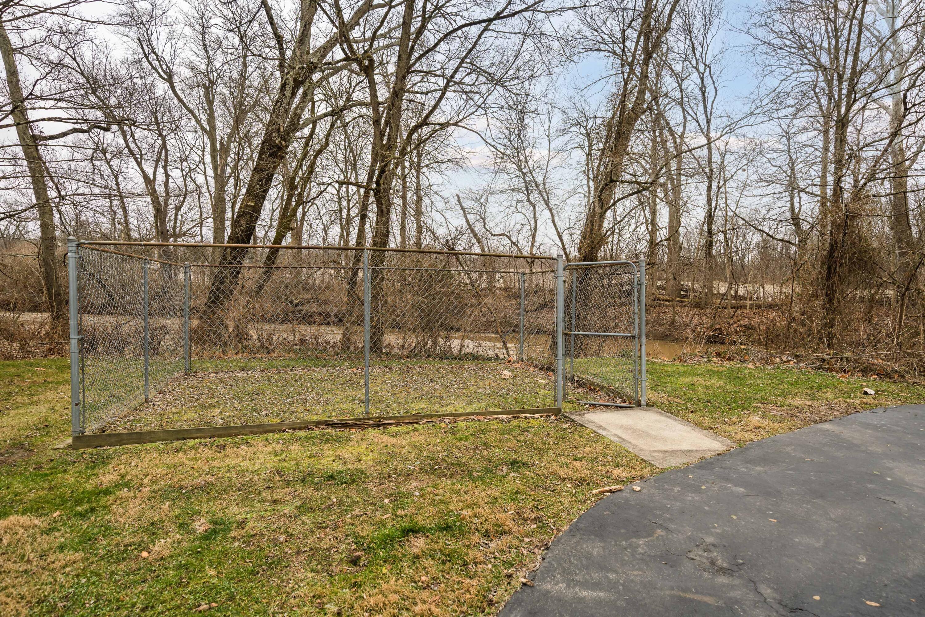 7173 Refugee Road Southwest Pataskala, OH 43062 - Photo 48 of 53 Kennel for dog and invisible fence around lot