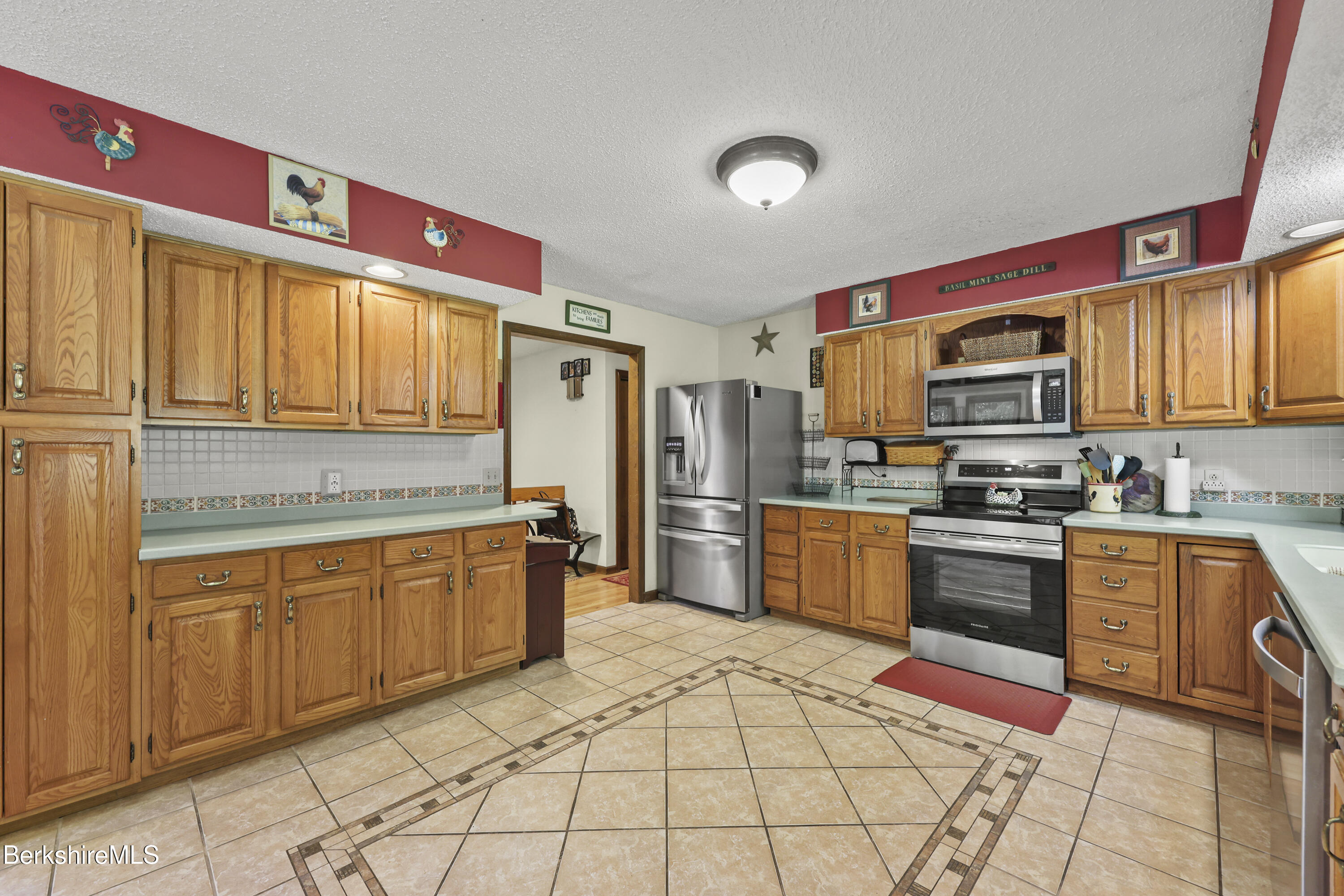 156 Bailey Road Lanesborough, MA 01237 - Photo 16 of 49 KItchen