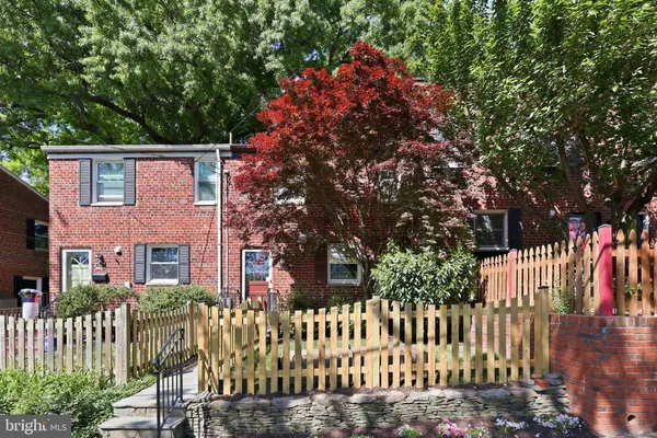 $3,950 | 2916 Sycamore Street, Alexandria, VA 22305