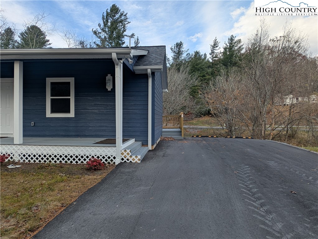 109 Southside Drive Sparta, NC 28675 - Photo 5 of 46
