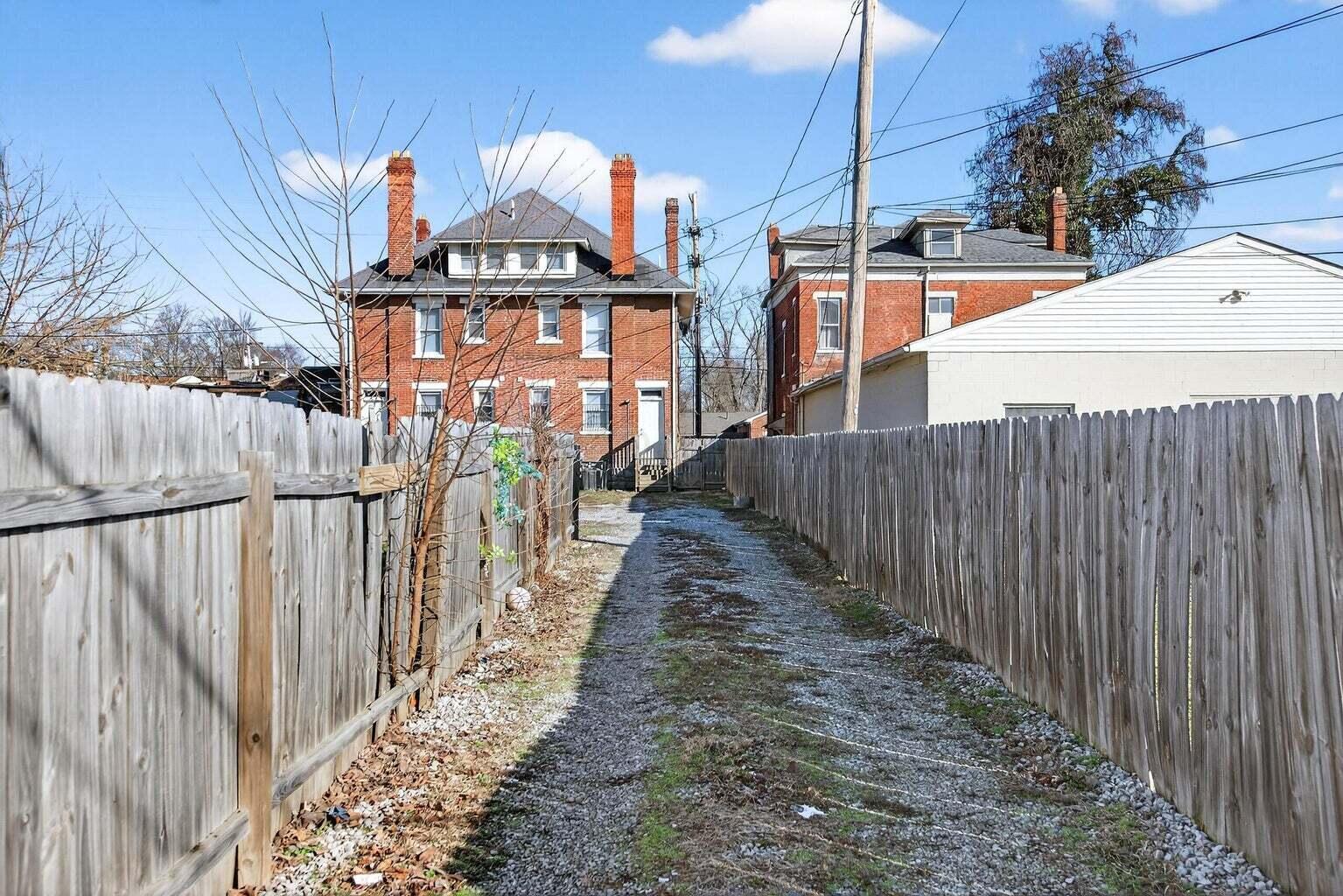1621 East Main Street Columbus, OH 43205 - Photo 20 of 21 20260309012132464353000000-o