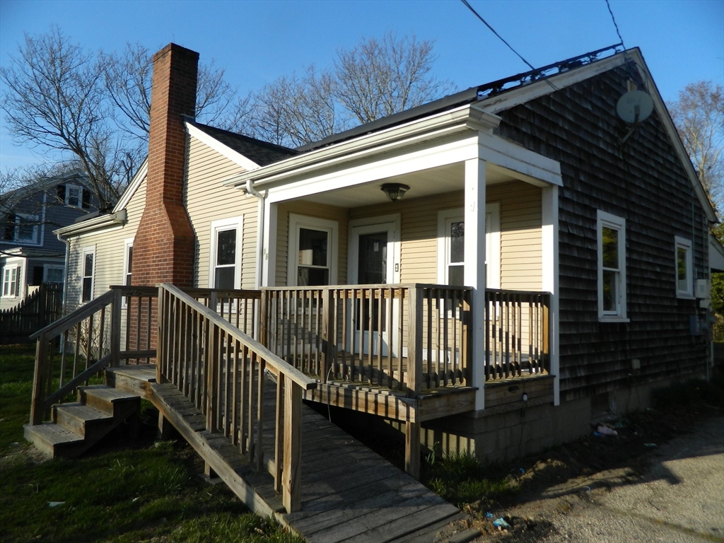 18 Murphy Road Barnstable, MA 02601 - Photo 3 of 20