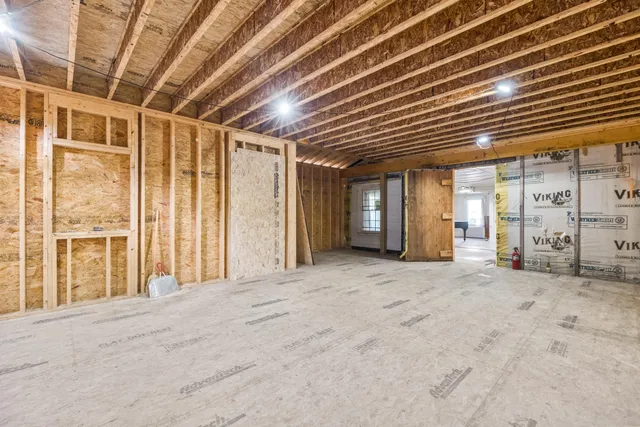 $385,000 | 11 Tillson Avenue, Rockland, ME 04841