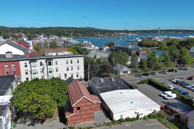 $385,000 | 11 Tillson Avenue, Rockland, ME 04841