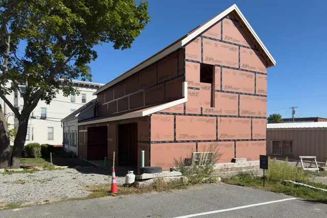 $385,000 | 11 Tillson Avenue, Rockland, ME 04841