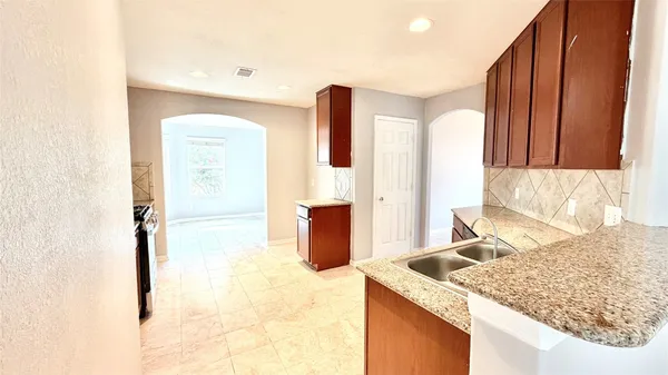 $1,880 | 2102 Indian Clearing Trail, Rosenberg, TX 77471