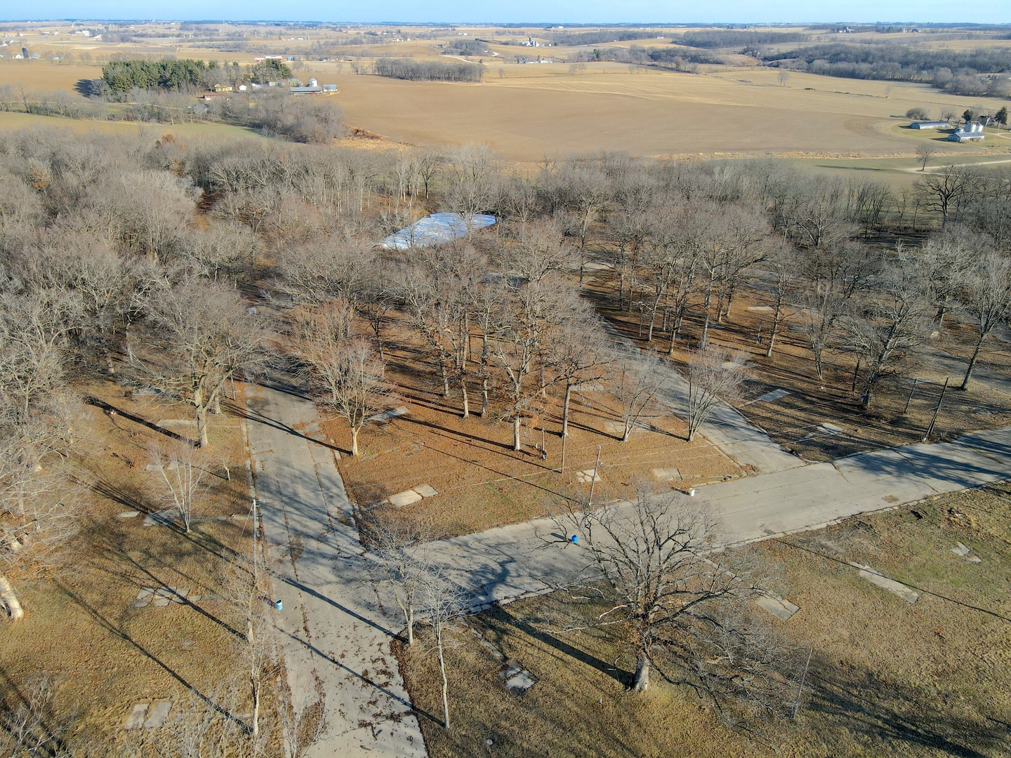 4500 East River Road Ridott, IL 61067 - Photo 16 of 35 a view of an ocean beach