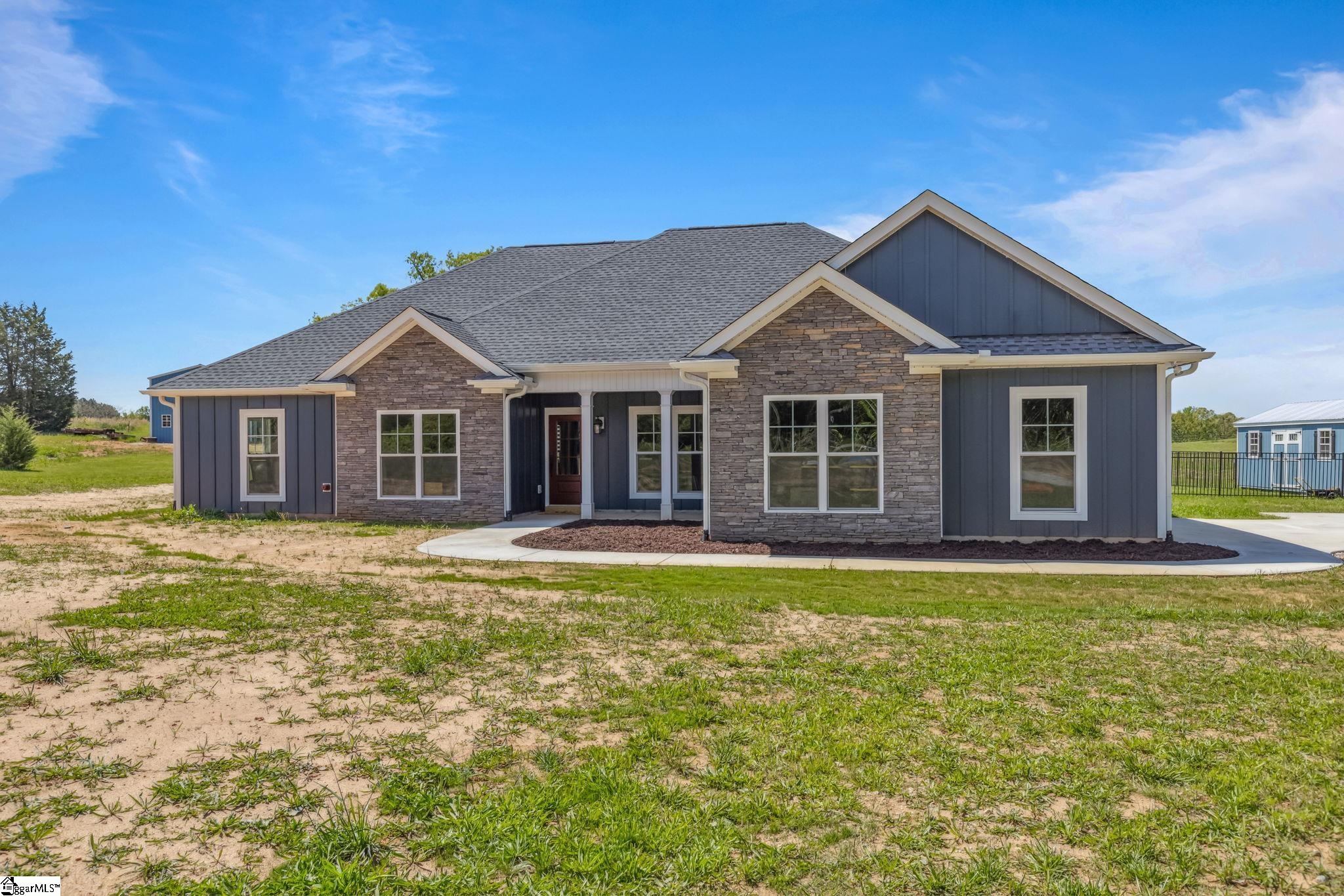 3356 Fairview Road Fountain Inn, SC 29644 - Photo 3 of 47 Gallery Image 3