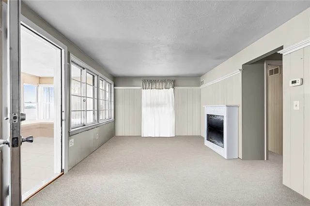 $3,700 | 75 Charlotte Drive, East Greenwich, RI 02818