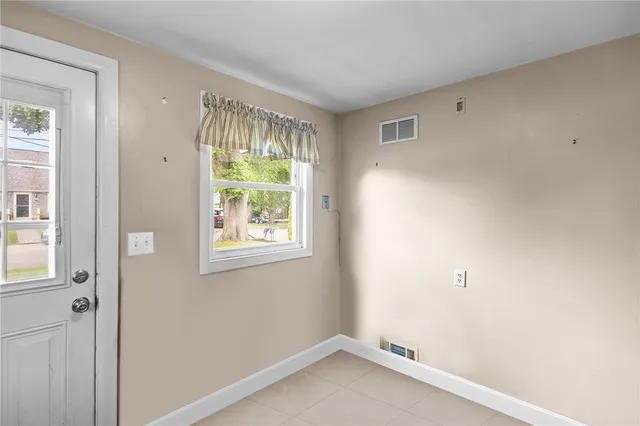 $3,700 | 75 Charlotte Drive, East Greenwich, RI 02818