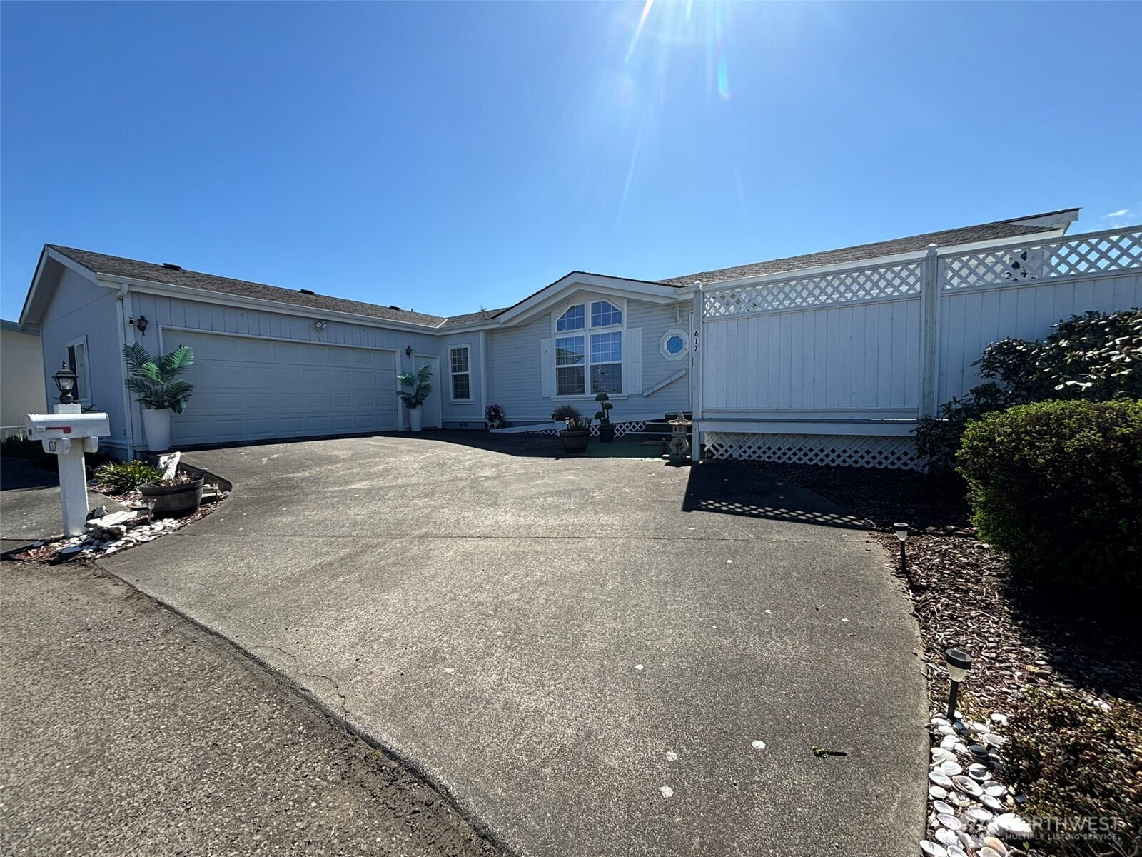 617 North 7th Avenue Sequim, WA 98382 - Photo 2 of 32