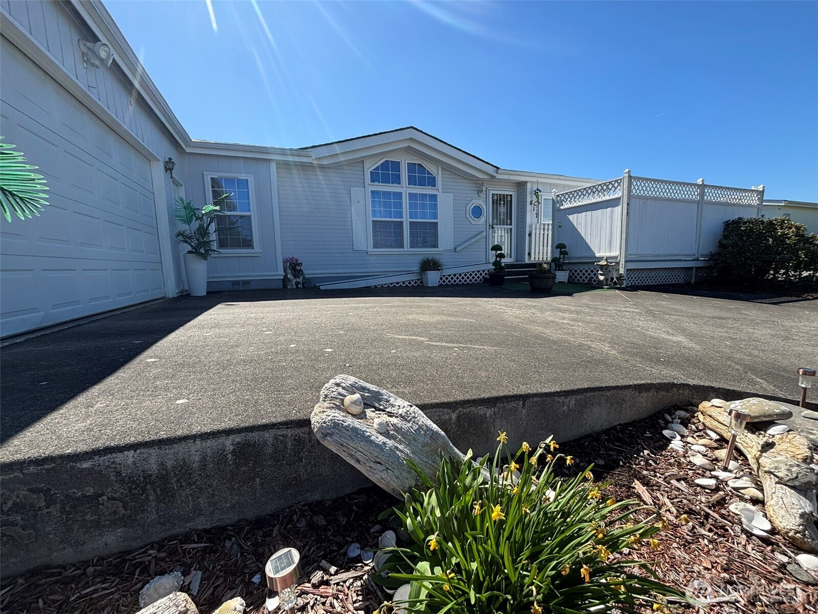 617 North 7th Avenue Sequim, WA 98382 - Photo 4 of 32