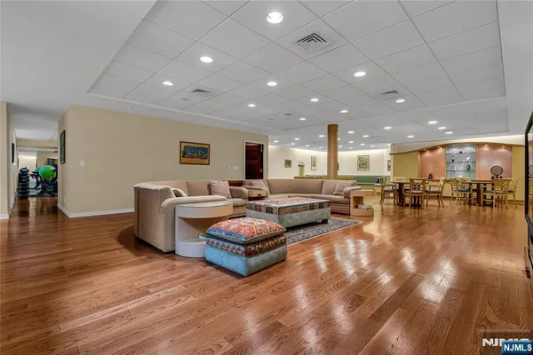 $4,590,000 | 67 Adams Drive, Cresskill, NJ 07626