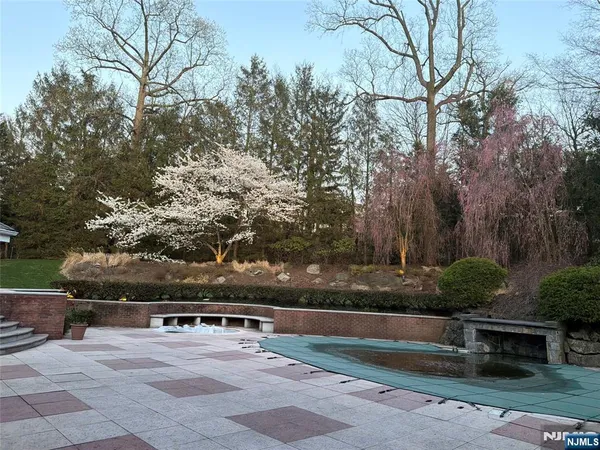 $4,590,000 | 67 Adams Drive, Cresskill, NJ 07626