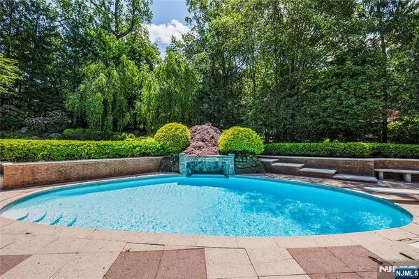 $4,590,000 | 67 Adams Drive, Cresskill, NJ 07626