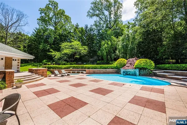 $4,590,000 | 67 Adams Drive, Cresskill, NJ 07626