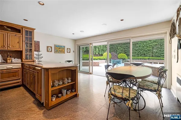 $4,590,000 | 67 Adams Drive, Cresskill, NJ 07626