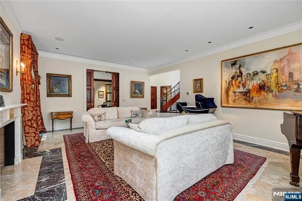 $4,590,000 | 67 Adams Drive, Cresskill, NJ 07626