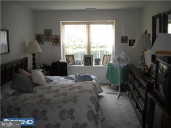 72106 Delaire Landing Road, Unit 106 Philadelphia, PA 19114 - Photo 6 of 7 Bedroom - Main