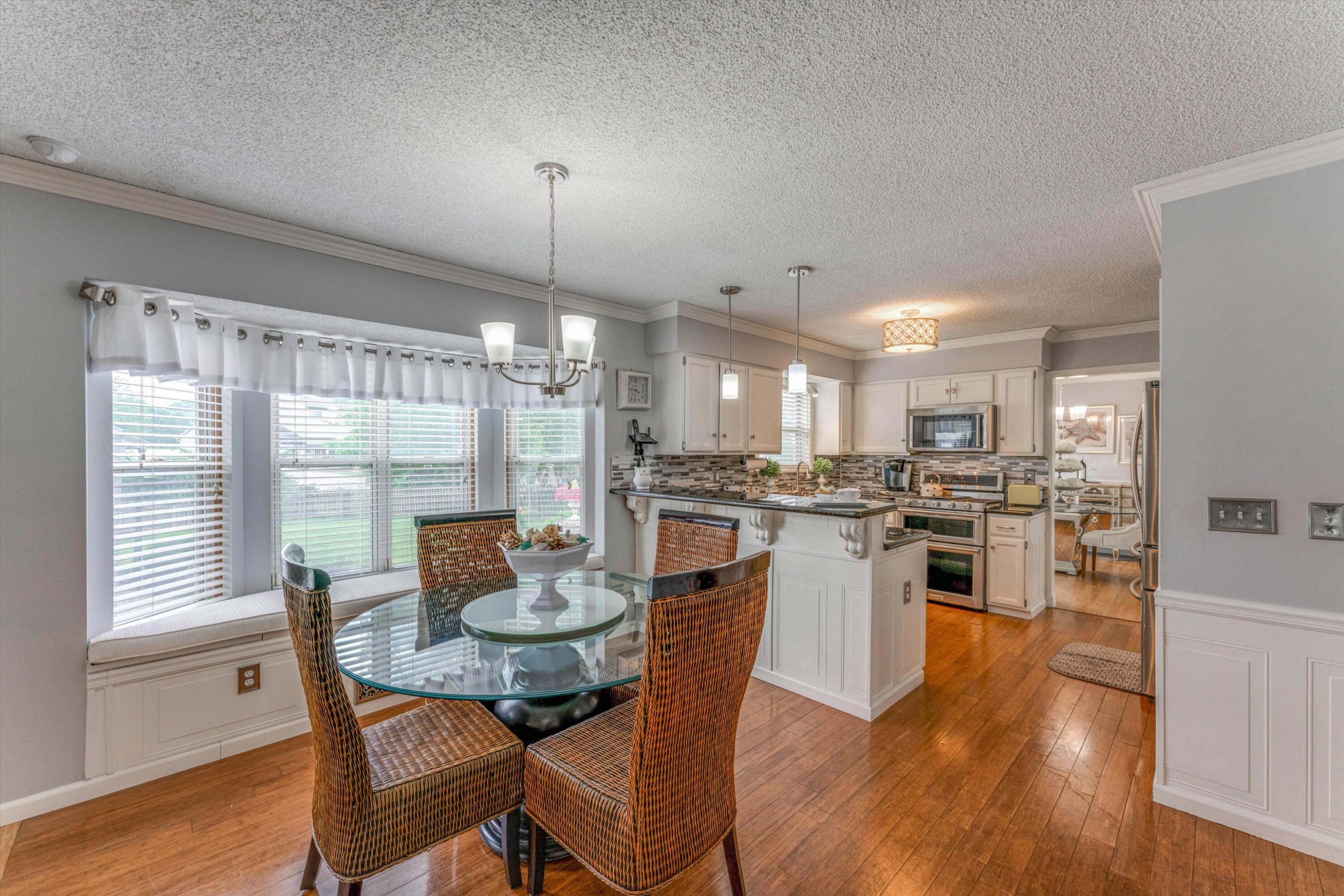 348 Shady Spring Drive Columbus, OH 43230 - Photo 18 of 52