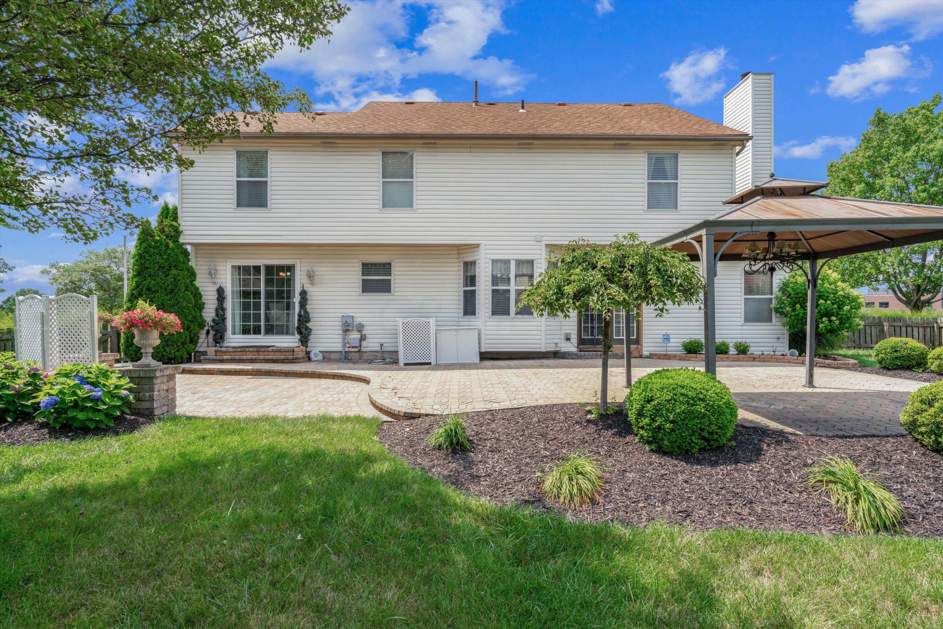348 Shady Spring Drive Columbus, OH 43230 - Photo 4 of 52