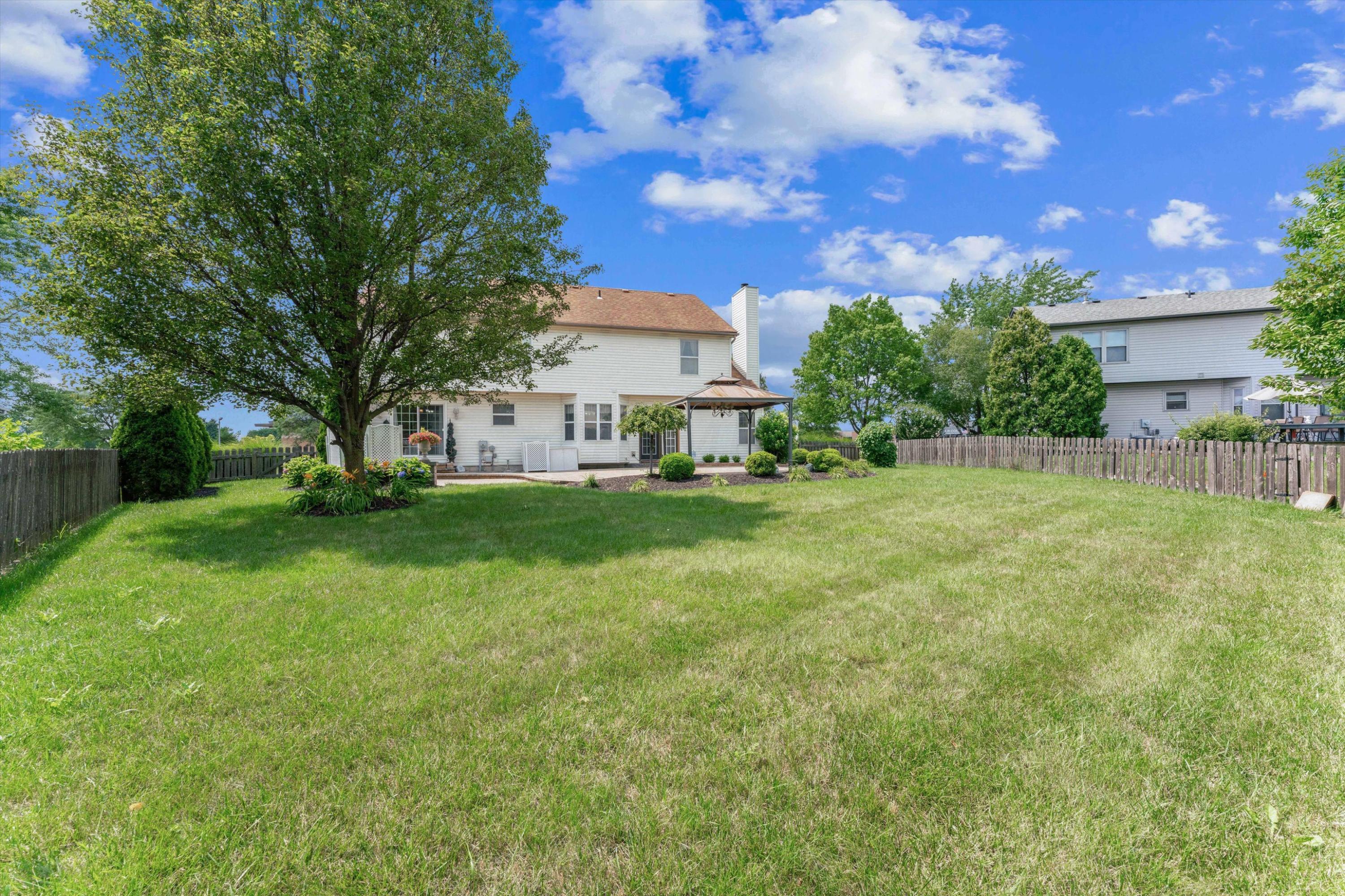 348 Shady Spring Drive Columbus, OH 43230 - Photo 5 of 52
