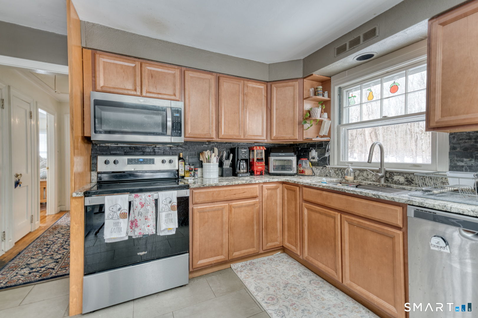 113 Hanks Hill Road Mansfield, CT 06268 - Photo 20 of 39