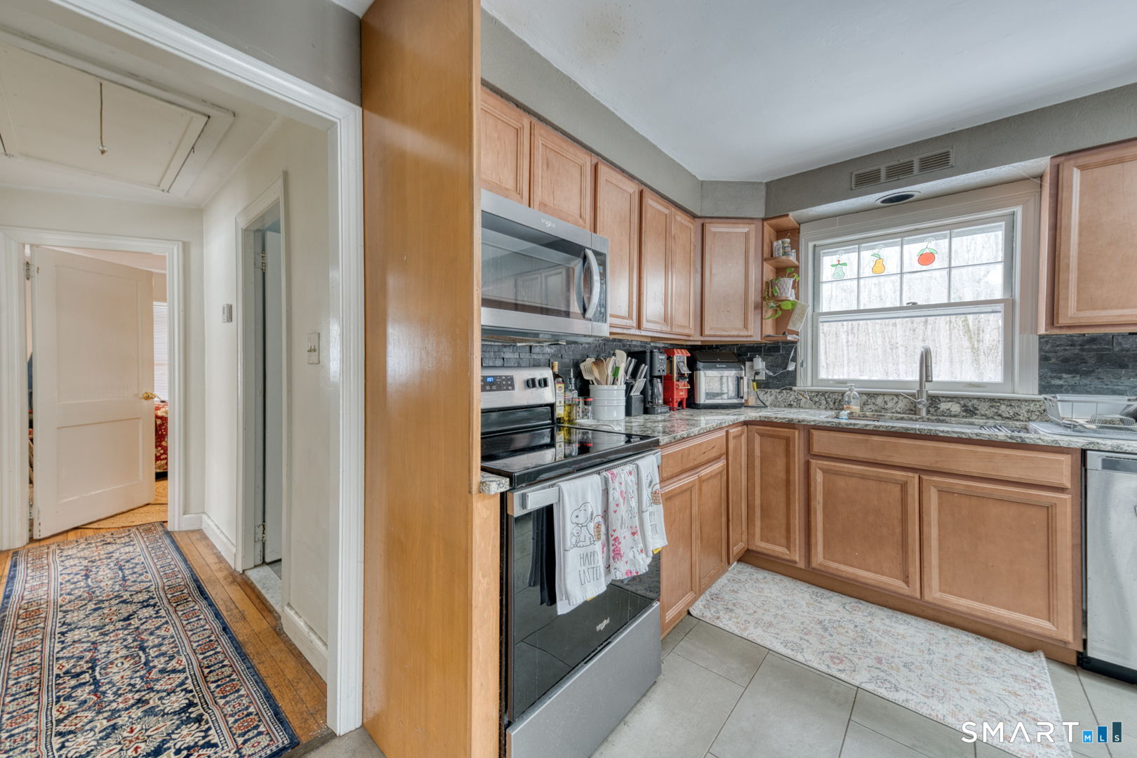 113 Hanks Hill Road Mansfield, CT 06268 - Photo 23 of 39